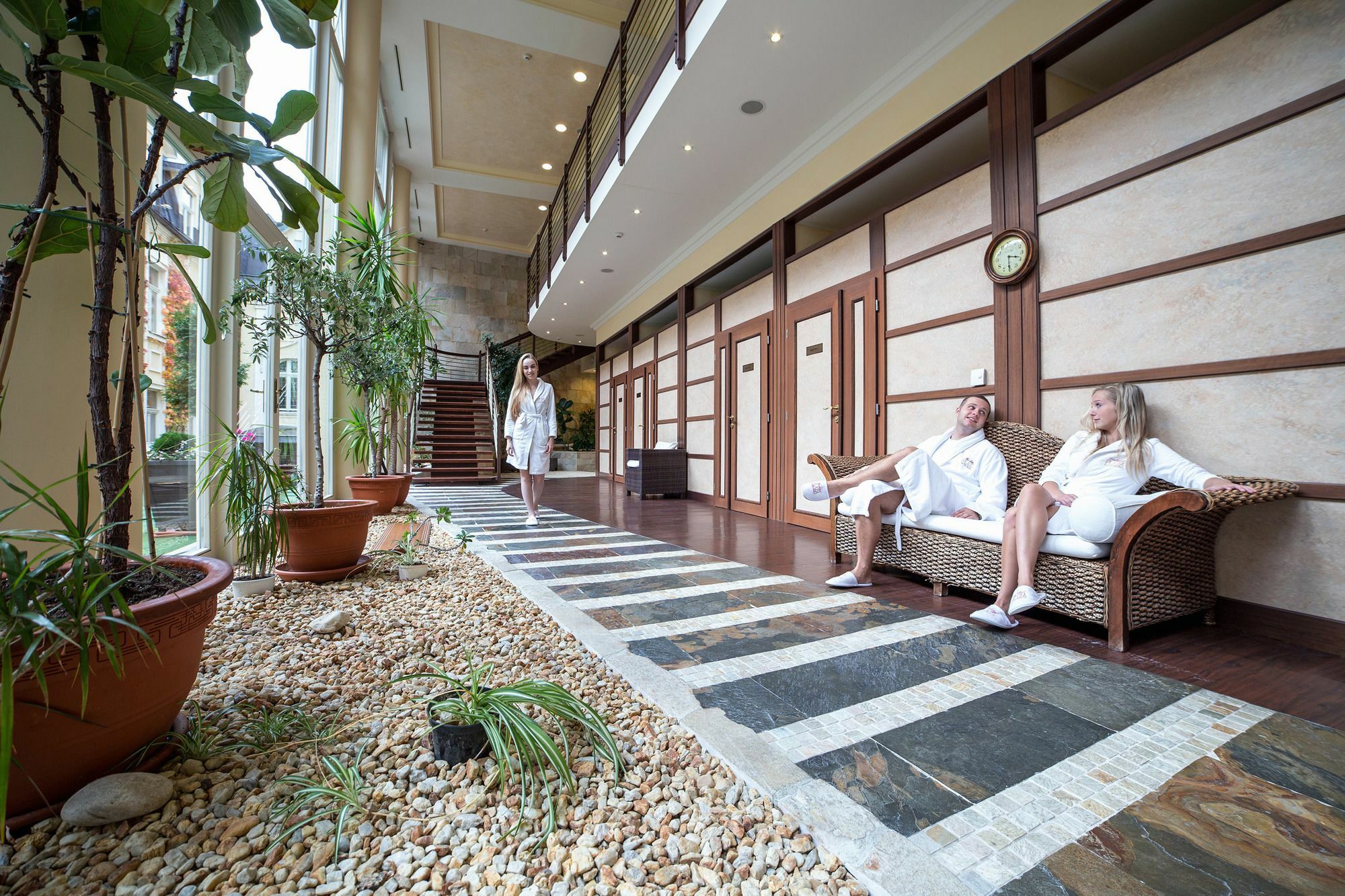 Carlsbad Plaza Medical & Wellness Hotel 5*